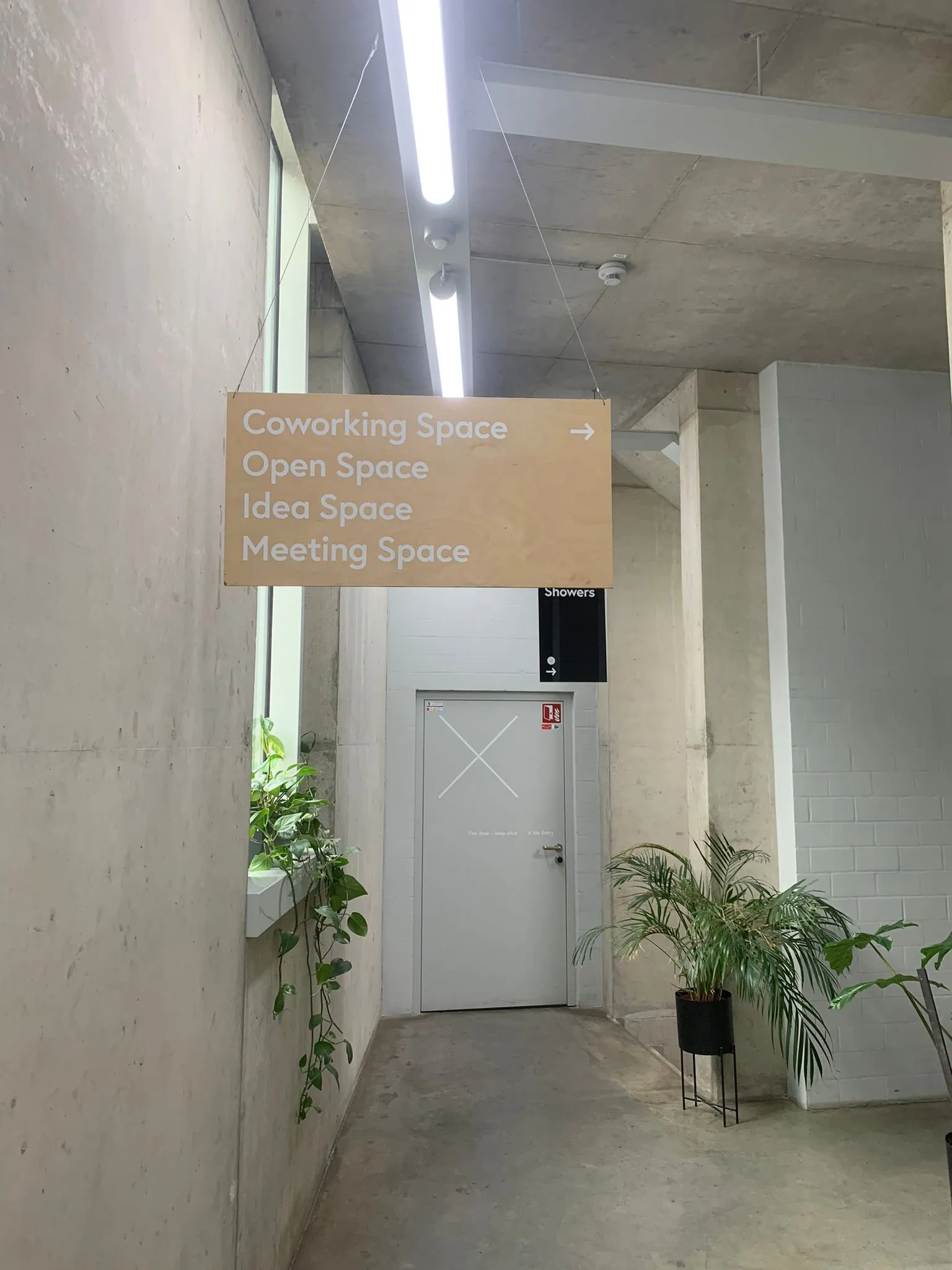 The corridor after the main entrance